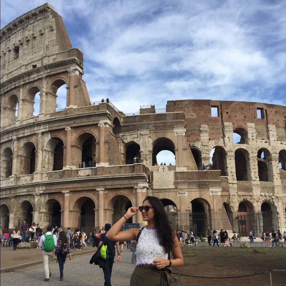 Meet your Posher, Sadaf